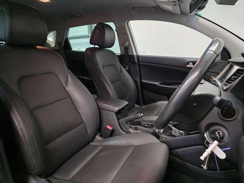 Used Hyundai Tucson Premium 134 HP (98 kW) 2016 White SUV