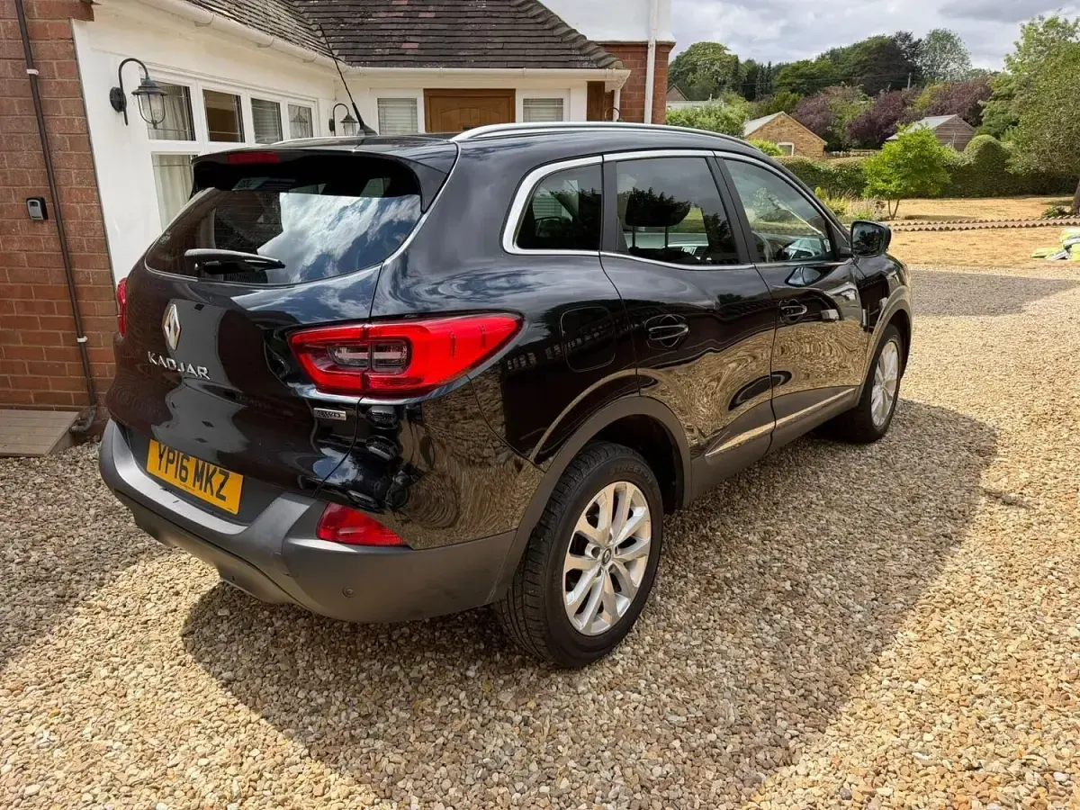 Used Renault Kadjar Dynamique 130 HP (95 kW) 2016 Black SUV