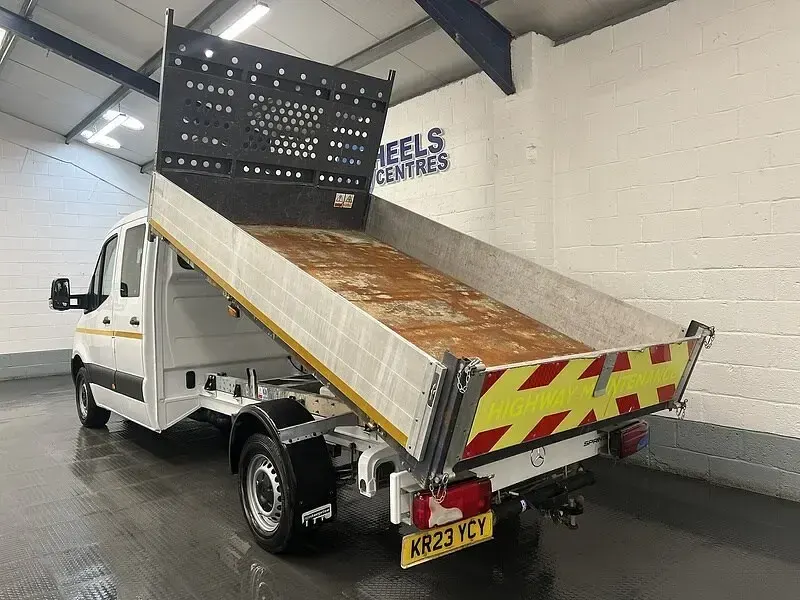 Used Mercedes Sprinter 143 HP (105 kW) 2023 White Van