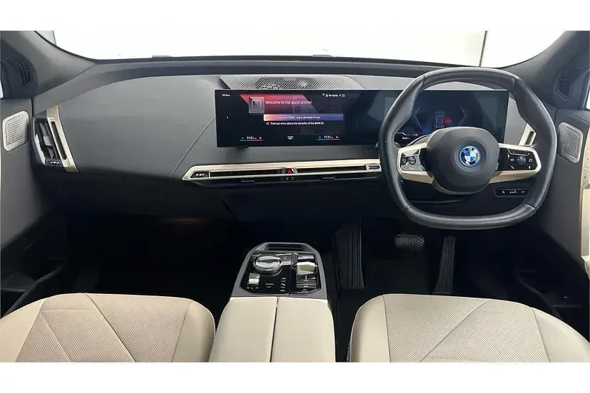 Usado BMW iX Comfort Edition 455 kW (619 CV) 2022 Gris SUV