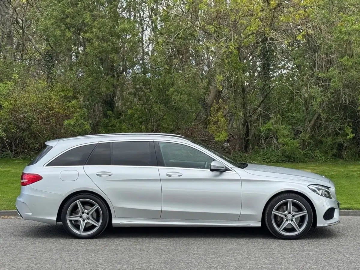 Second-hand Mercedes C220 AMG Line Premium Plus 170 CP (125 kW) 2017 Argintiu Break
