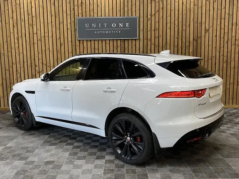 Used Jaguar F-Pace S 300 HP (220 kW) 2018 White SUV