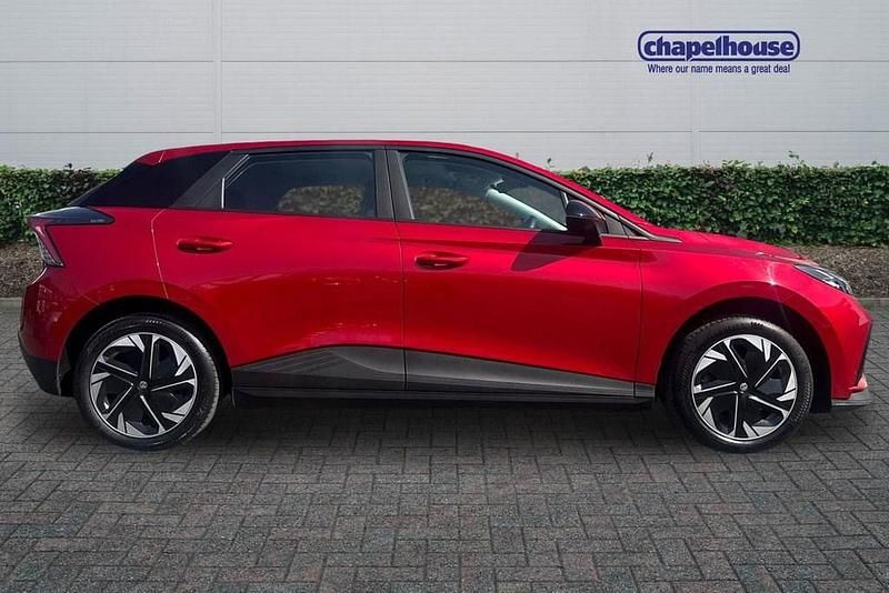 Begagnad MG MG4 EV 63 kW (87 HK) 2025 Halvkombi
