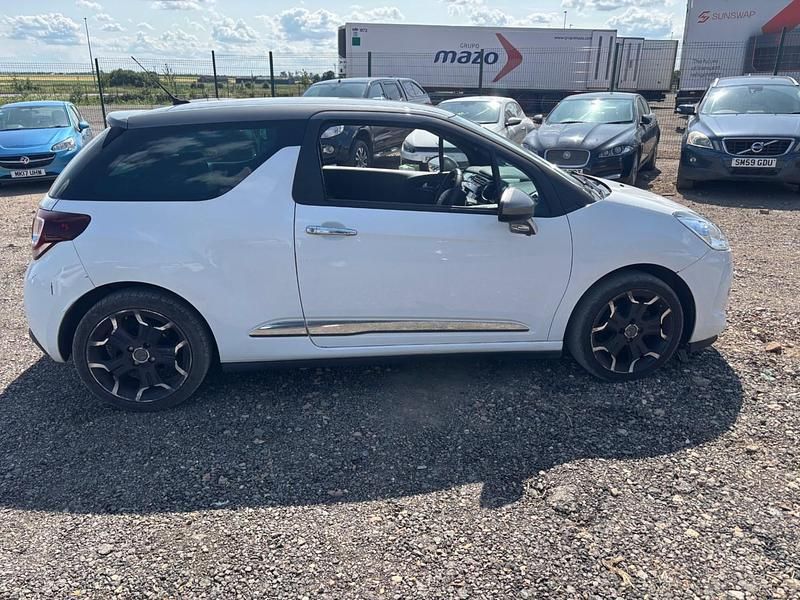 Used Citroën DS3 2013 White Hatchback