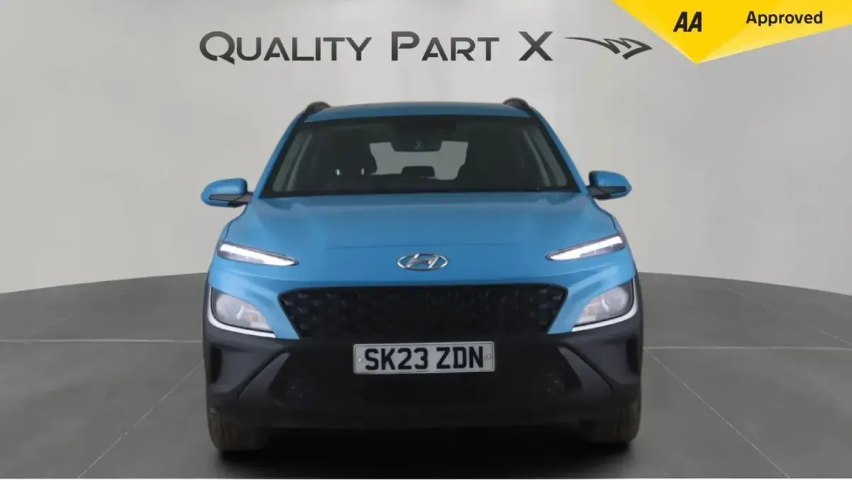 Używany Hyundai Kona SE 120 KM (88 kW) 2023 Niebieski SUV