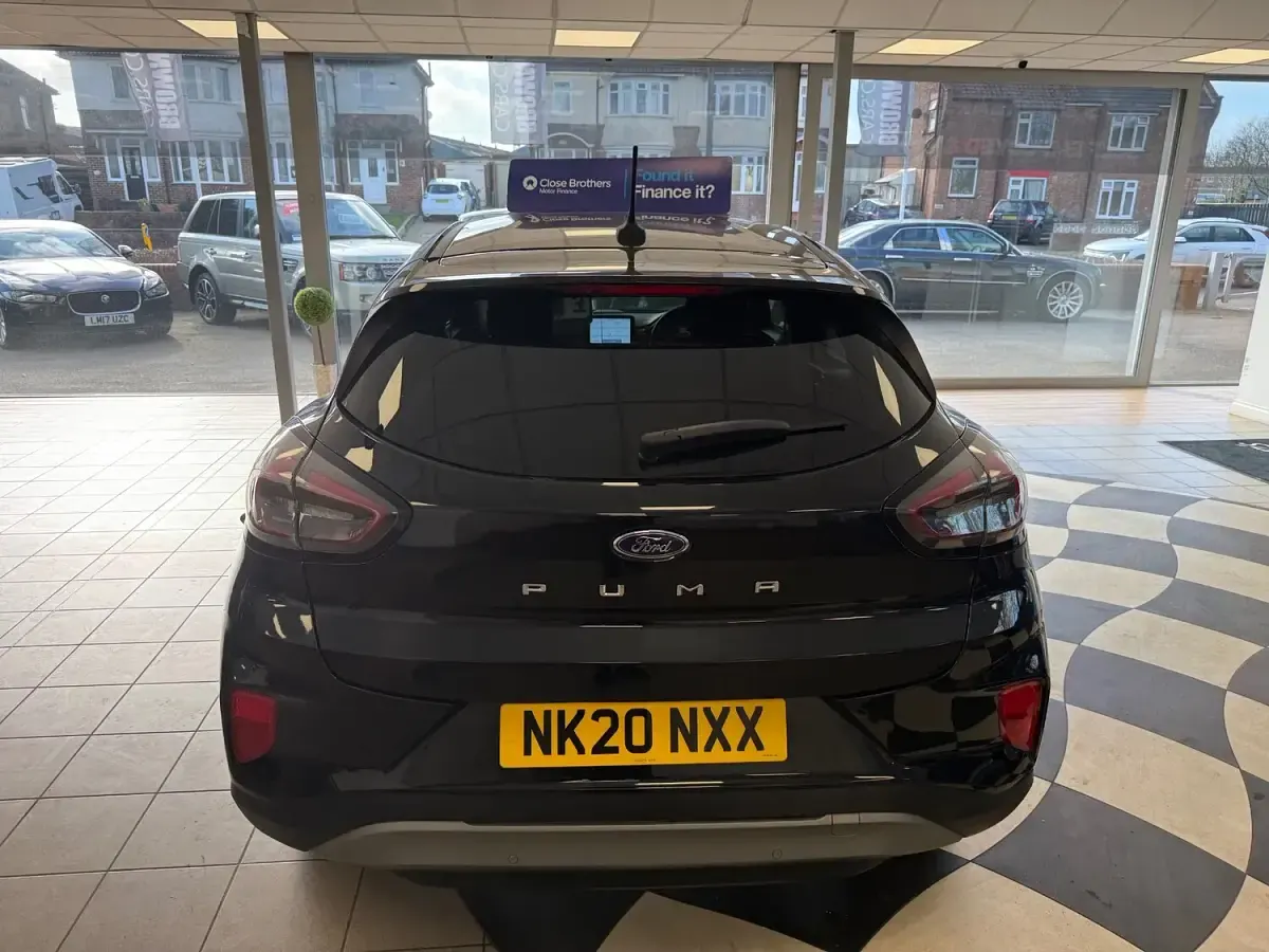 Used Ford Puma Titanium 100 HP (73 kW) 2020 Black SUV