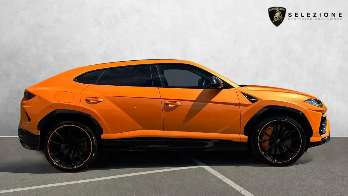 Used Lamborghini Urus 650 HP (478 kW) 2021 Orange SUV