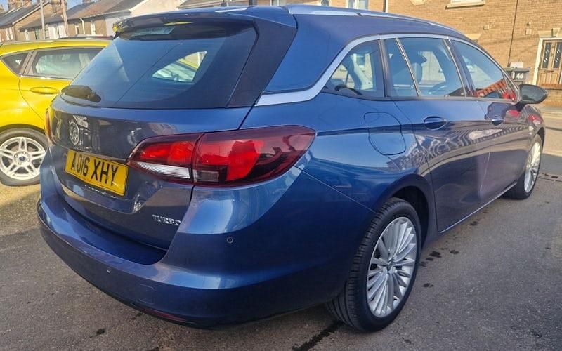 Used Vauxhall Astra Elite 150 HP (110 kW) 2016 Blue Estate