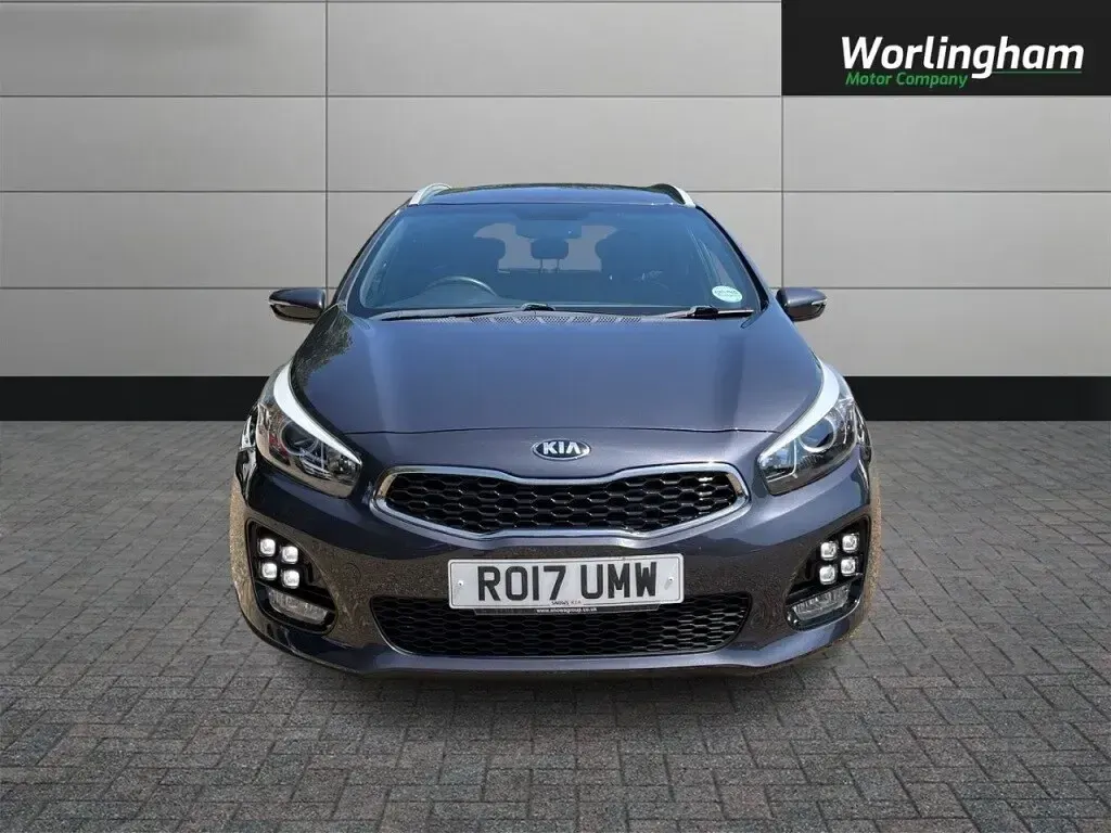Used Kia Ceed GT-Line 136 HP (100 kW) 2017 Silver Hatchback