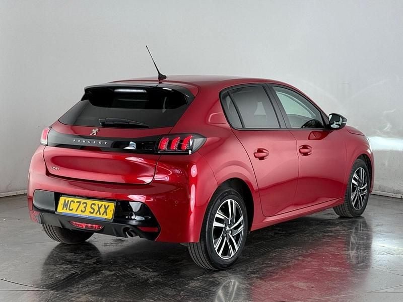 Used Peugeot 208 Allure+ 102 HP (75 kW) 2023 Red Hatchback