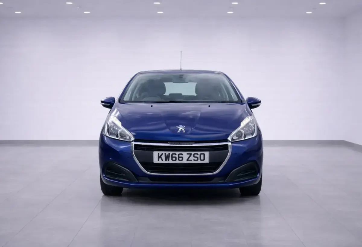 Gebraucht Peugeot 208 Active 100 PS (73 kW) 2017 Blau Kleinwagen