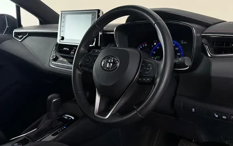 Used Toyota Corolla 184 HP (135 kW) 2022 Hatchback