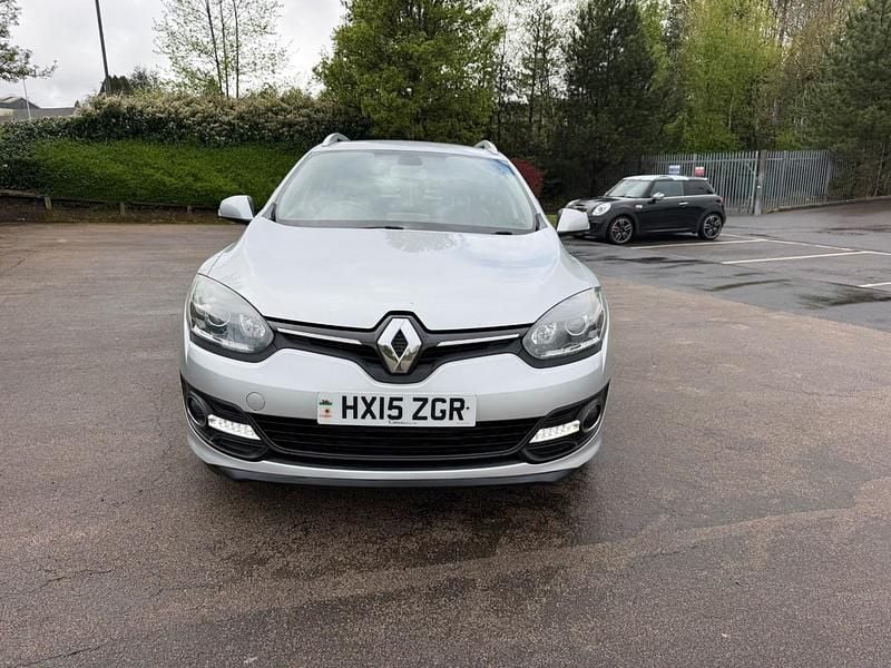 Used Renault Mégane GrandTour Dynamique 2015 Silver Estate
