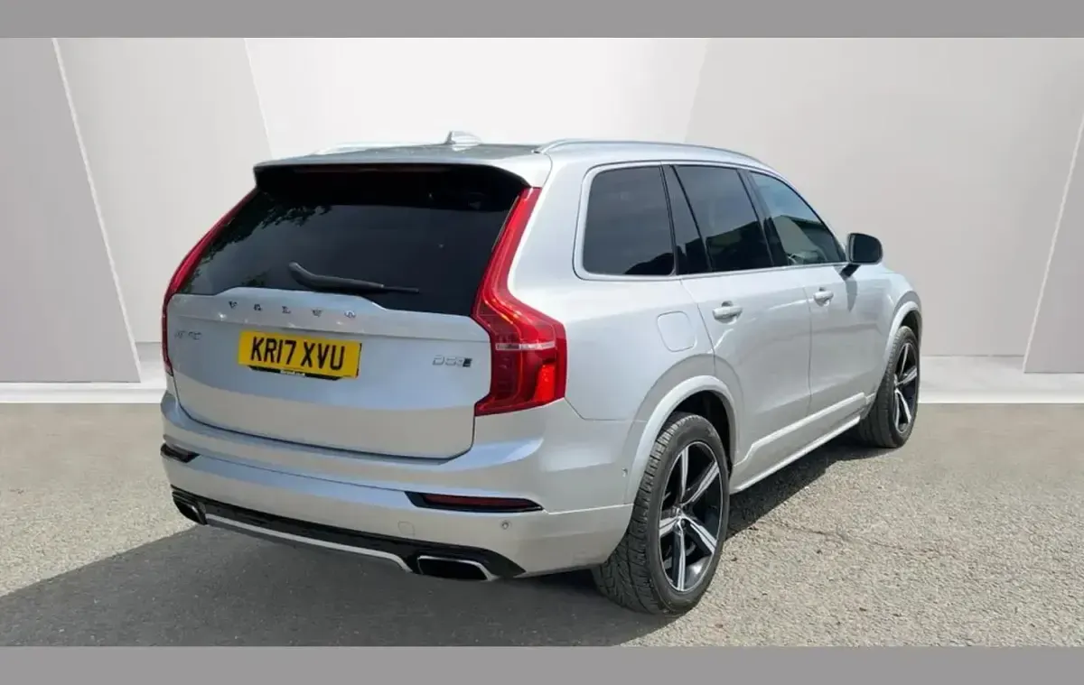 Used Volvo XC90 R-Design 235 HP (172 kW) 2017 Silver SUV