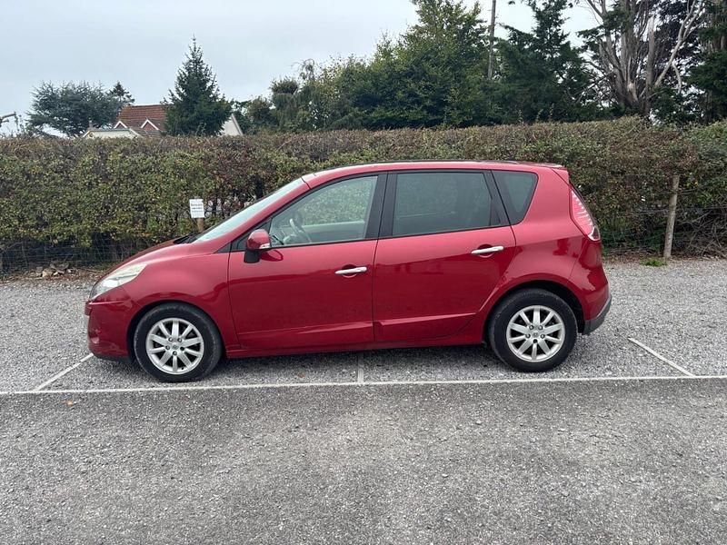 Used Renault Scénic III Privilege 2010 Red MPV