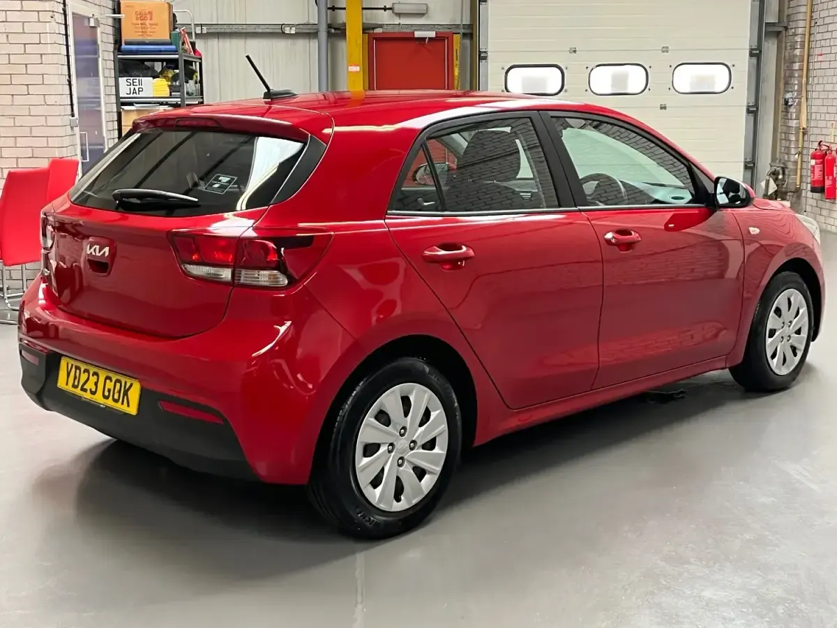 Used Kia Rio 83 HP (61 kW) 2023 Red Hatchback