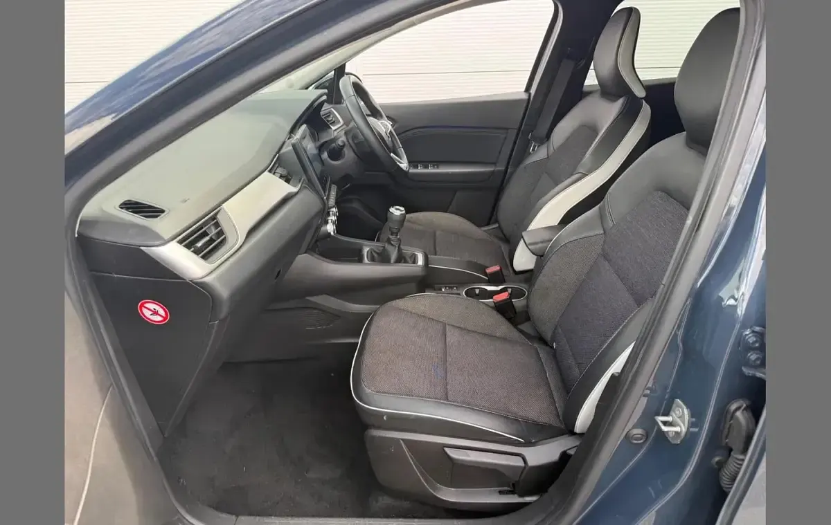 Used Renault Captur Techno 90 HP (66 kW) 2023 Other SUV