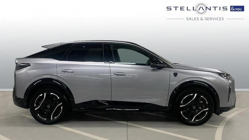 Used Peugeot e-3008 GT 152 kW (207 HP) 2025 Grey SUV