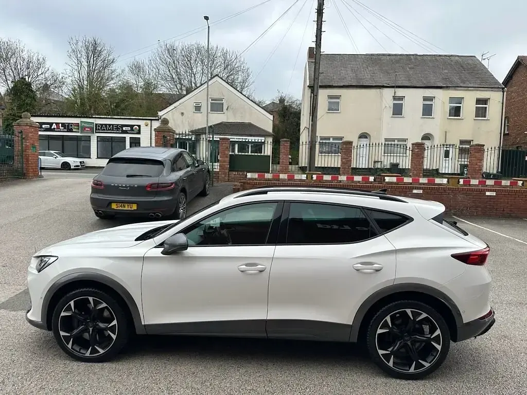 Begagnad Cupra Formentor VZ2 310 HK (228 kW) 2021 Vit SUV