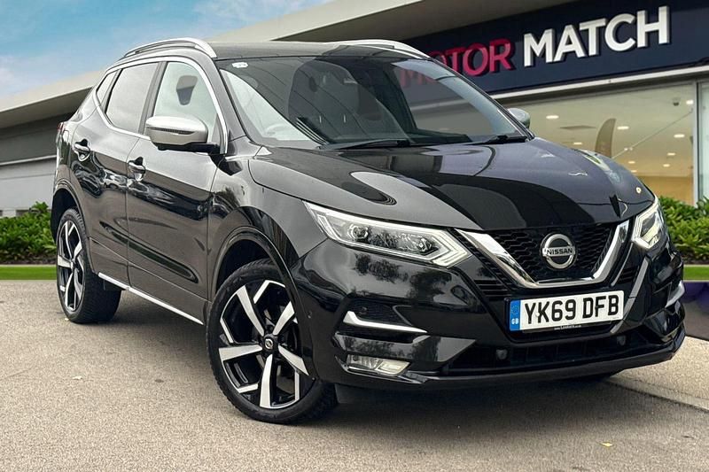 Black Used 2020 Nissan Qashqai S SUV | £14,290 (Fair price) - Image 1/4