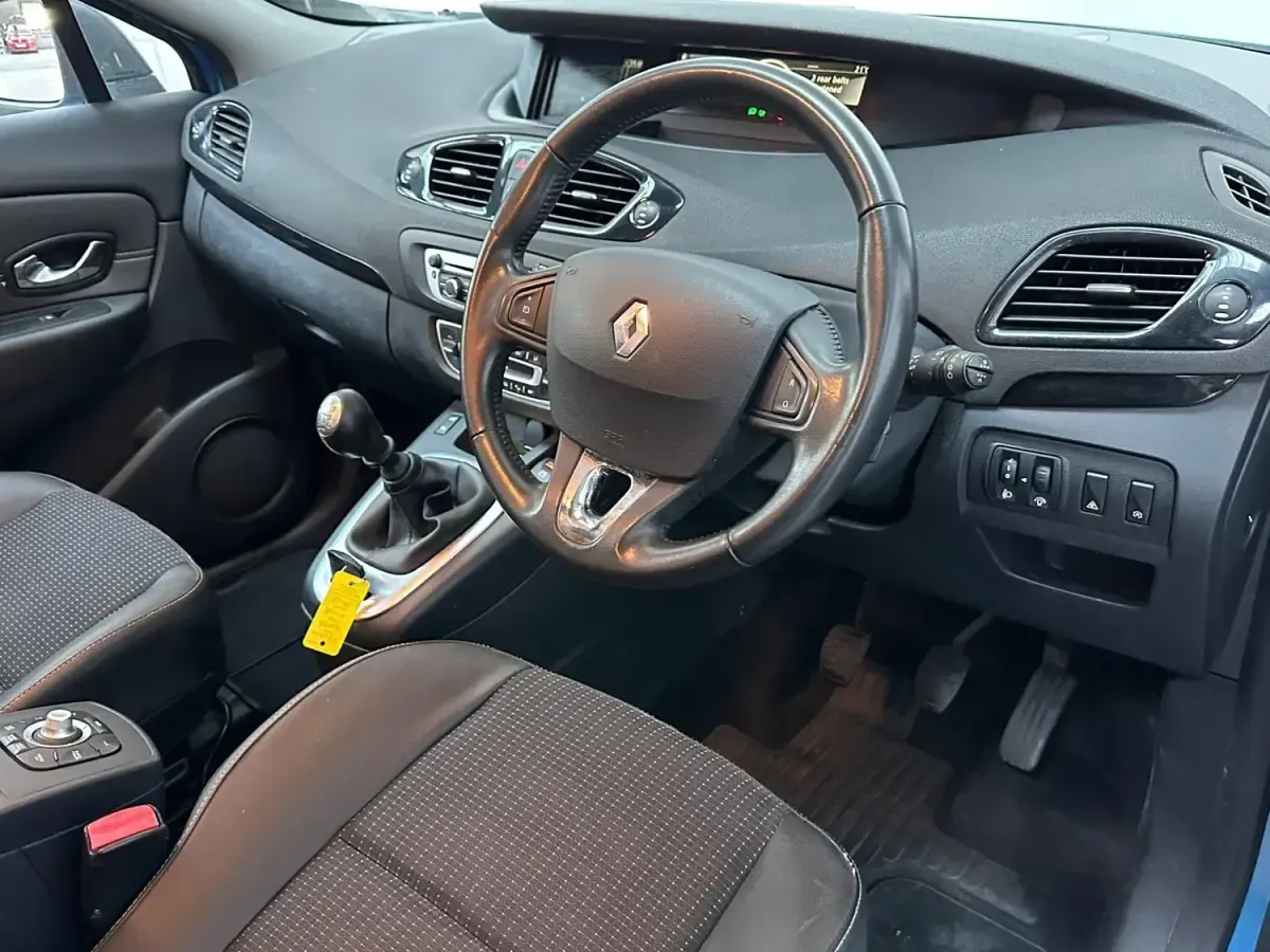 Used Renault Grand Scénic III Dynamique 2014 Blue MPV