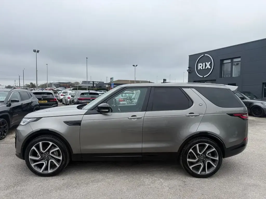 Used Land Rover Discovery 5 HSE Luxury 2019 Silicon silver SUV