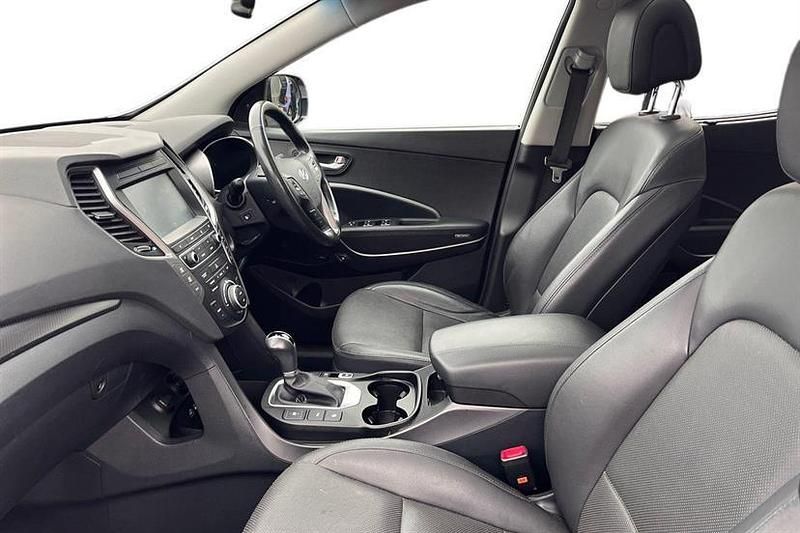 Used Hyundai Santa Fe Premium SE 200 HP (147 kW) 2017 Pure white SUV