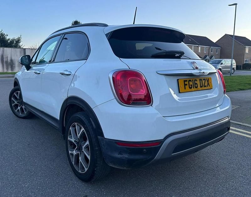 Used Fiat 500X Cross 140 HP (102 kW) 2016 White SUV