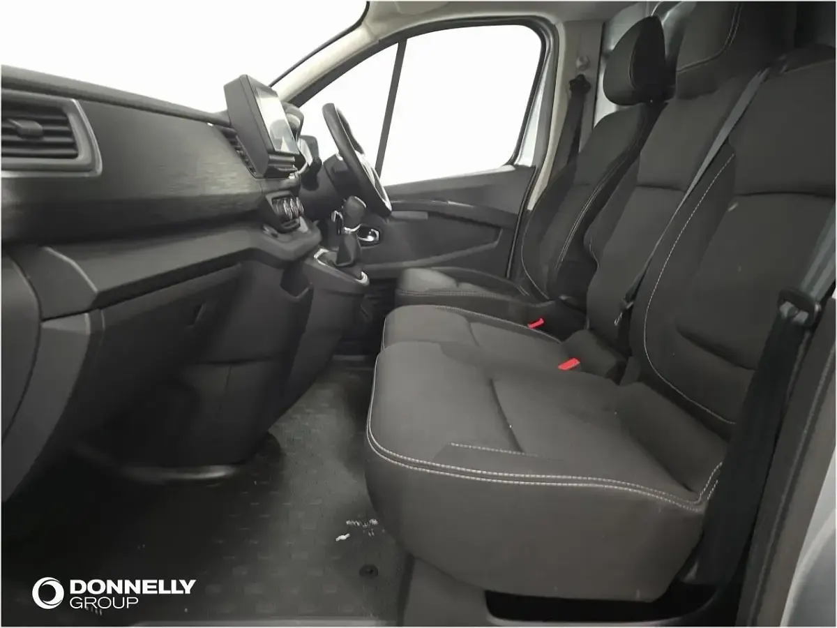 Used Renault Trafic 148 HP (108 kW) 2024 Grey