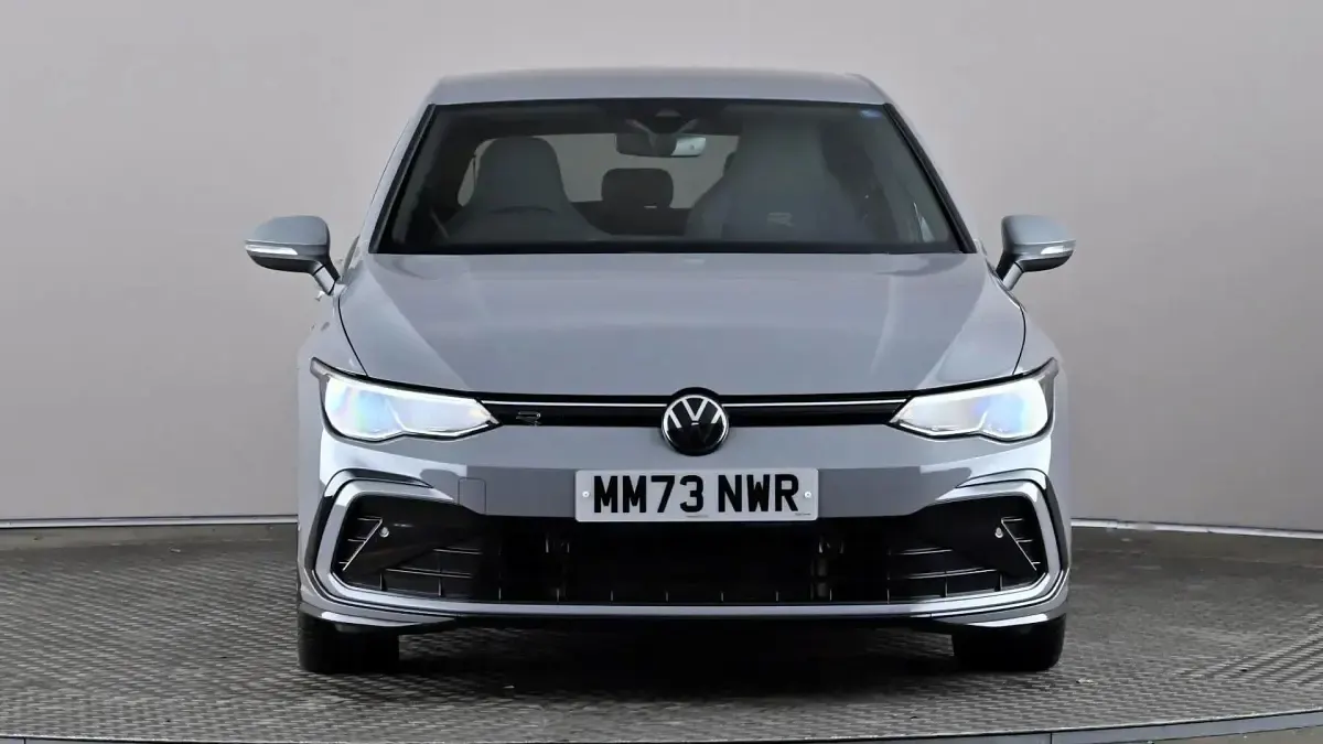 Używany VW Golf VIII R-line 150 KM (110 kW) 2023 Szary Hatchback