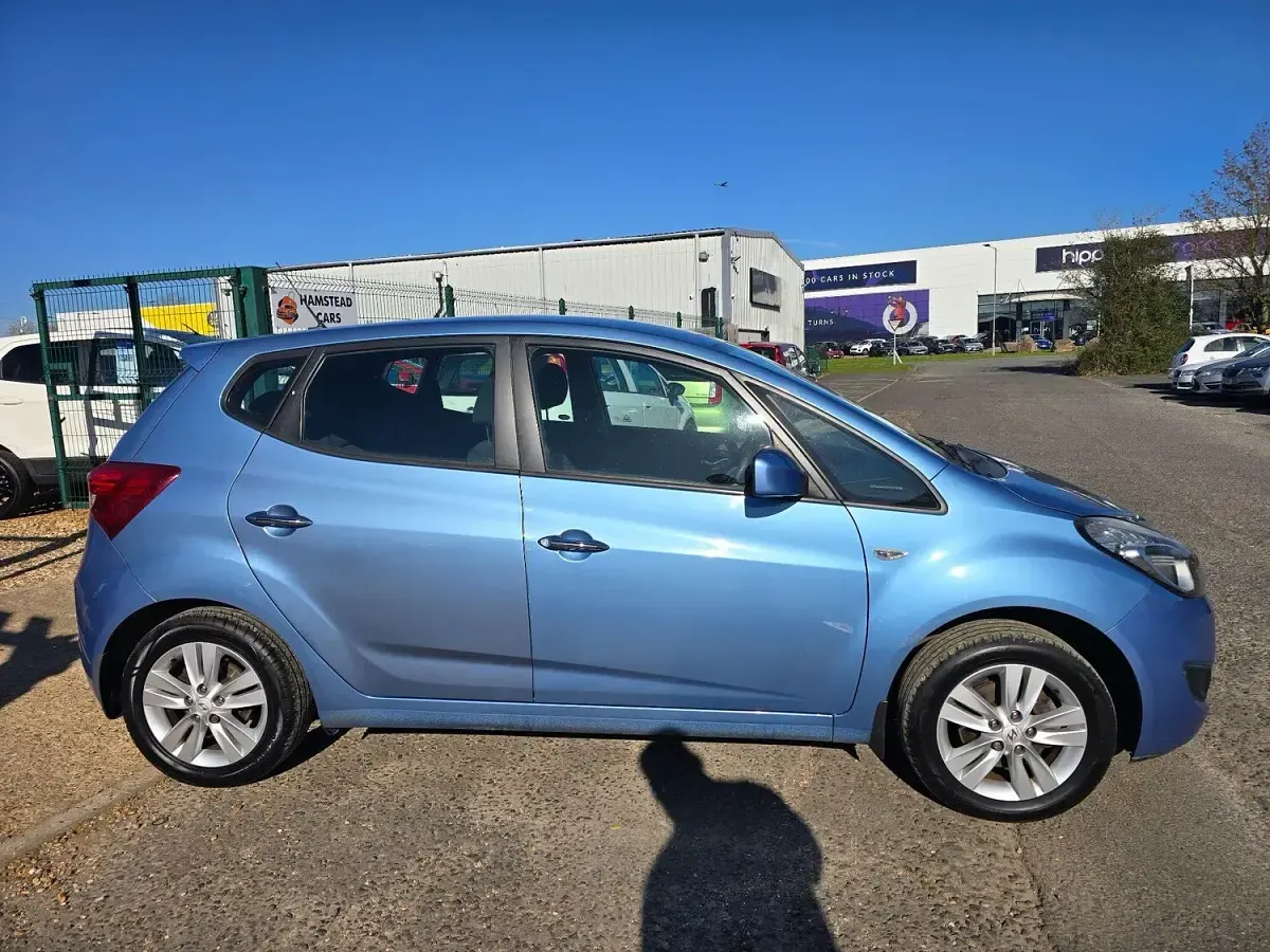 Used Hyundai ix20 Active 125 HP (91 kW) 2012 Blue Hatchback