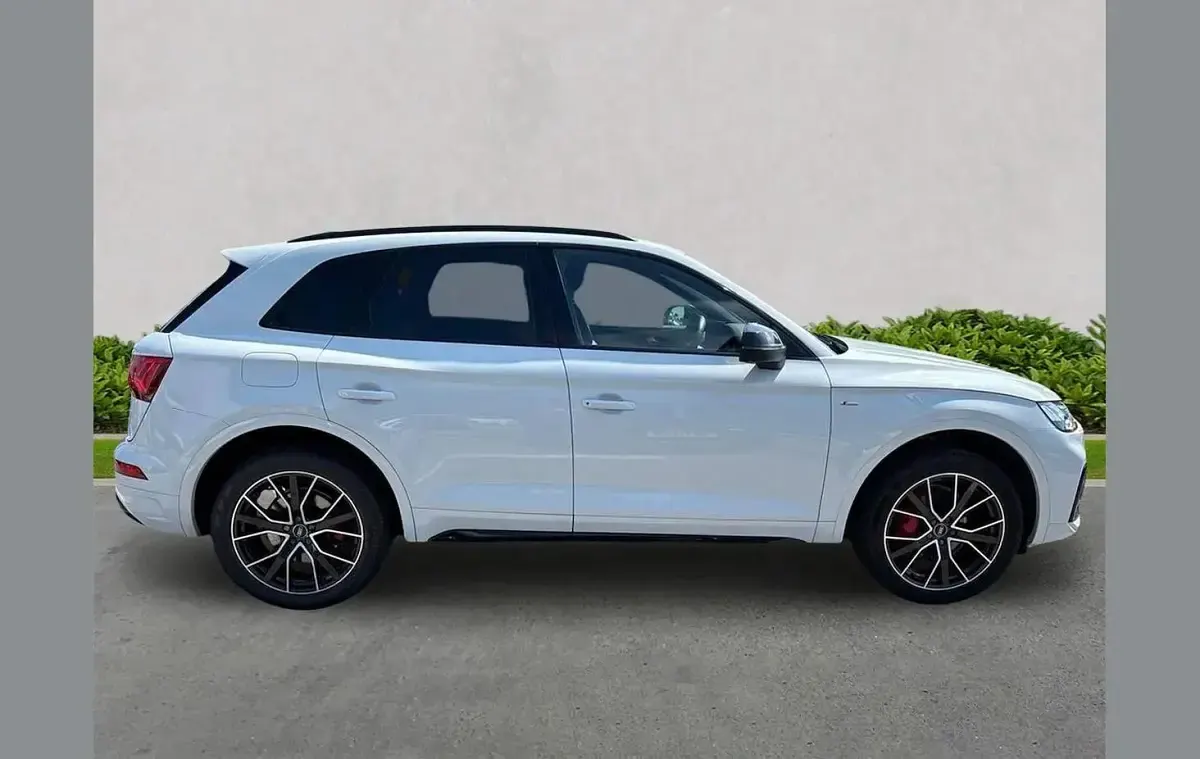 Used Audi Q5 Comfort 265 HP (194 kW) 2022 White SUV