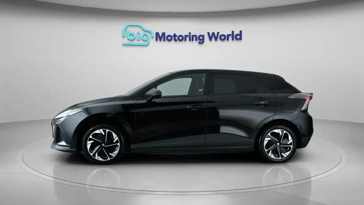 Used MG MG4 EV SE 319 kW (435 HP) 2022 Black Hatchback