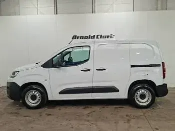 Used Citroën Berlingo 100 HP (73 kW) 2024 White MPV