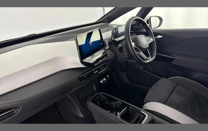 Used VW ID.3 Pro 150 kW (204 HP) 2023 White Hatchback