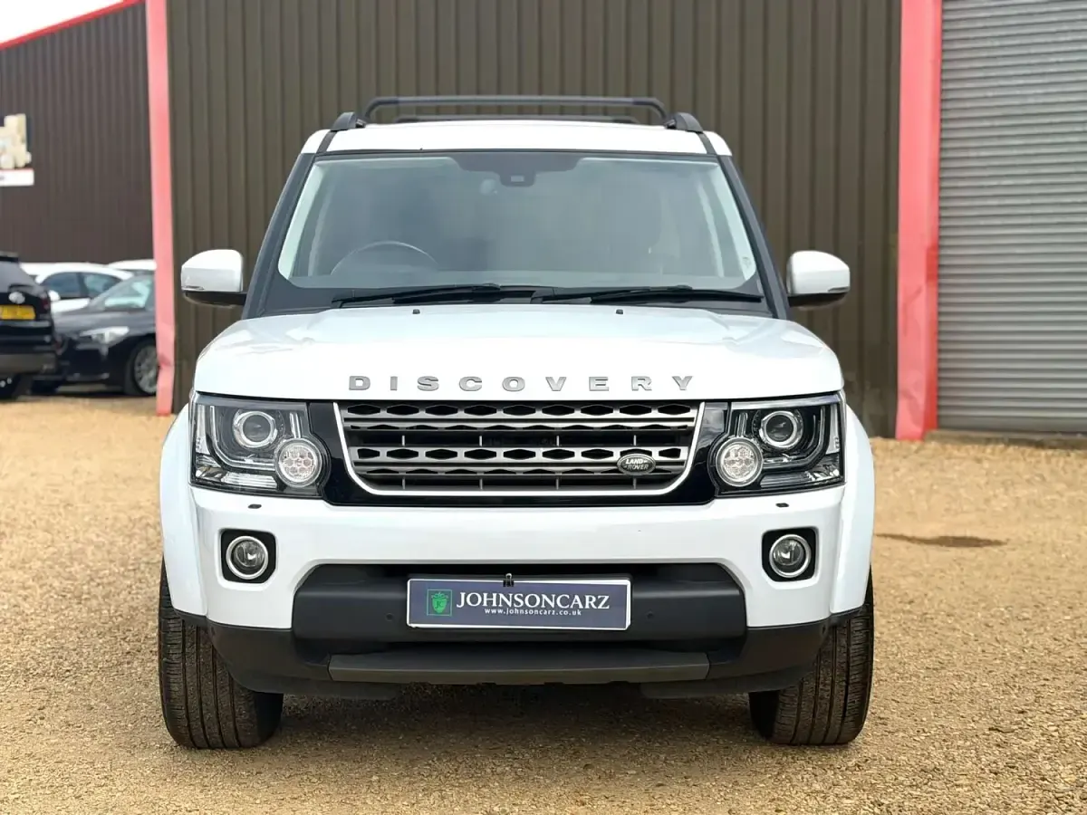 Used Land Rover Discovery 4 Graphite 256 HP (188 kW) 2016 White SUV