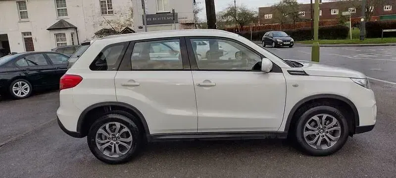 Used Suzuki Grand Vitara SZ4 2018 White Hatchback
