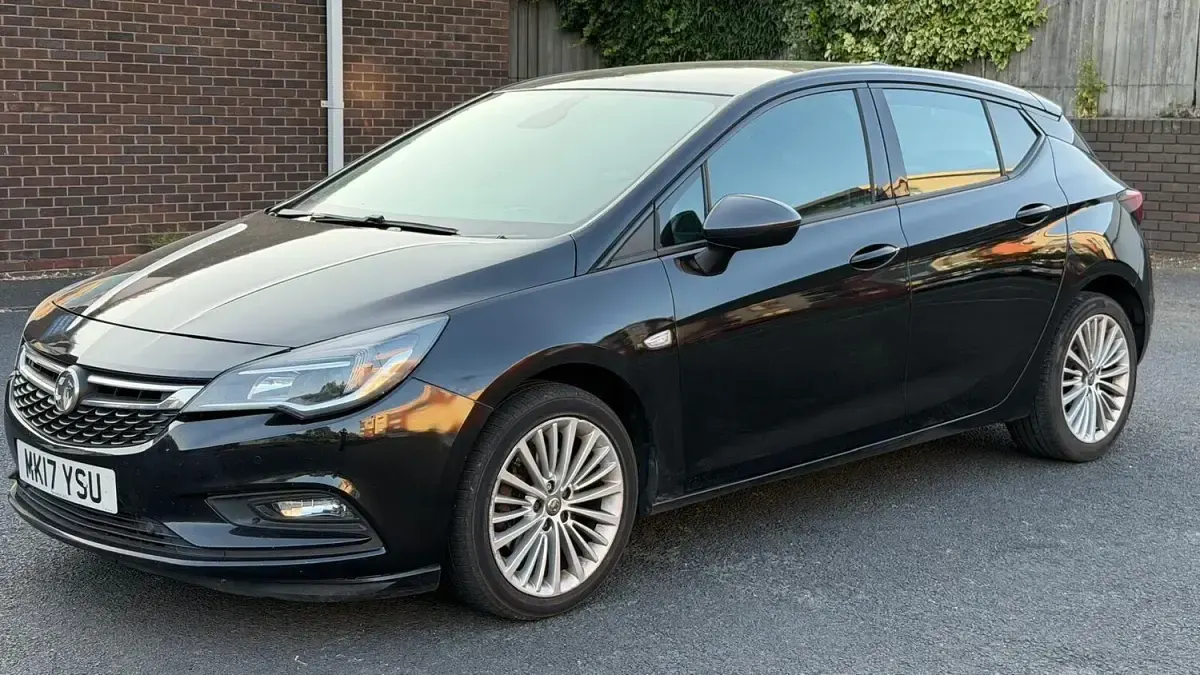 Used Vauxhall Astra Elite 2017 Black Hatchback