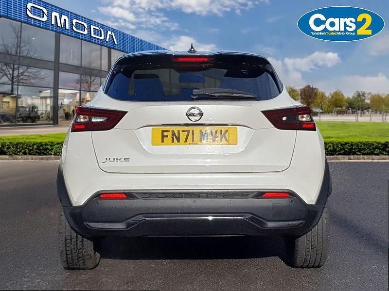 Used Nissan Juke Tekna+ 113 HP (83 kW) 2022 White SUV