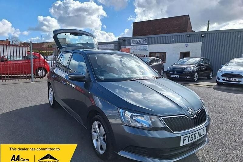 Used Skoda Fabia SE 90 HP (66 kW) 2016 Grey Hatchback