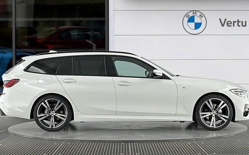 Used BMW 320 M Sport 184 HP (135 kW) 2022 White Estate