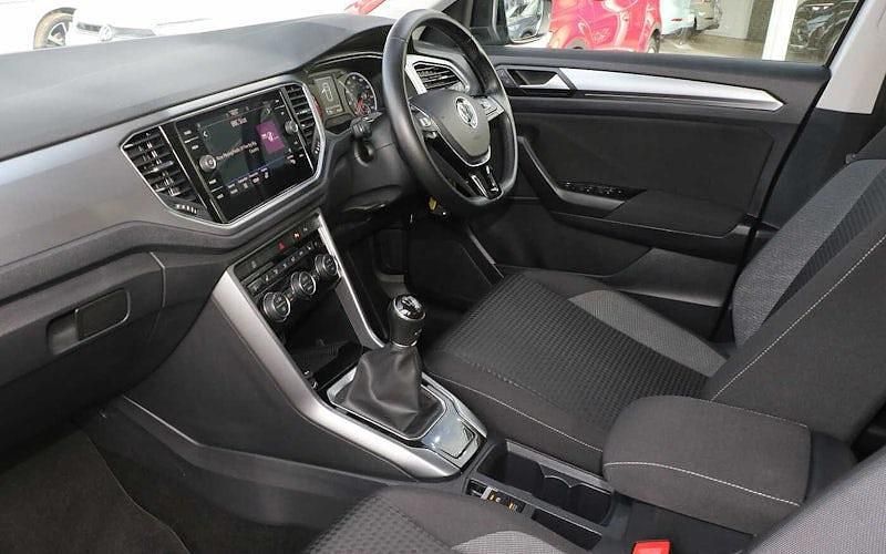 Used VW T-Roc Active 110 HP (80 kW) 2021 Silver SUV