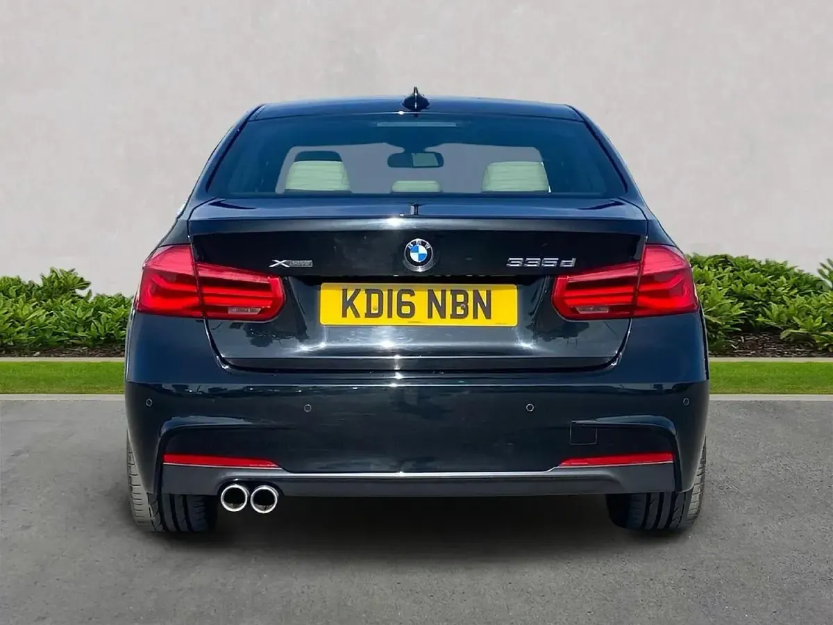 Begagnad BMW 335 M Sport 313 HK (230 kW) 2016 Svart Sedan