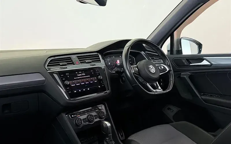Used VW Tiguan R-line 241 HP (177 kW) 2019 White SUV