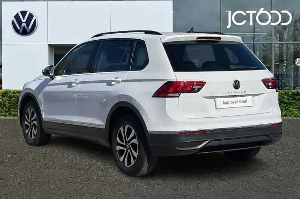 Used VW Tiguan Active 150 HP (110 kW) 2022 White SUV