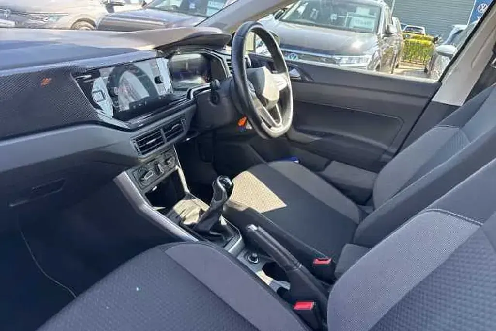Używany VW Polo Life 80 KM (58 kW) 2023 Szary Hatchback