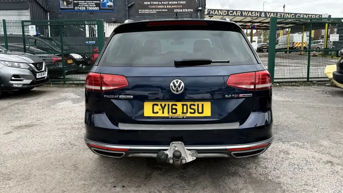 Used VW Passat Alltrack S 190 HP (139 kW) 2016 Blue Estate