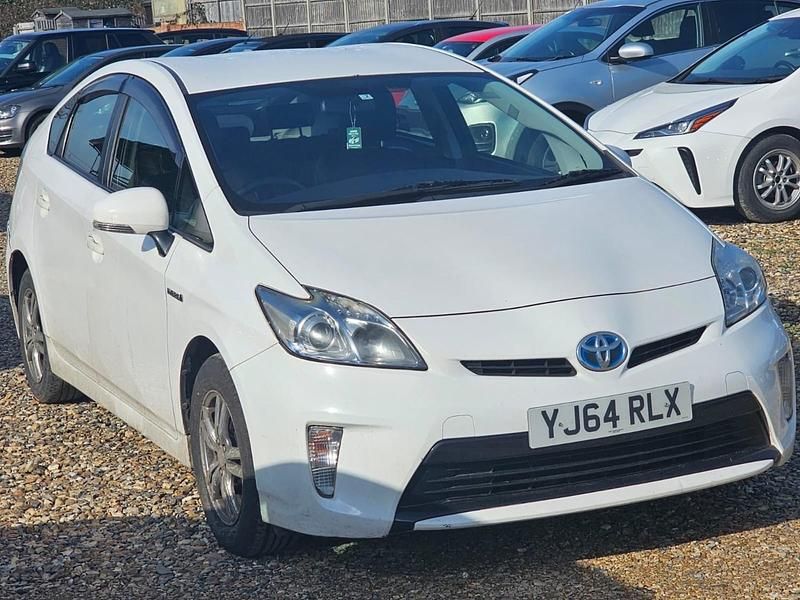 Used Toyota Prius 2020 White Hatchback