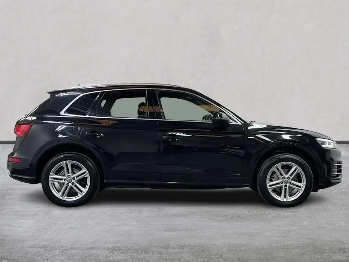 Używany Audi Q5 S-Line 252 KM (185 kW) 2018 Czarny SUV