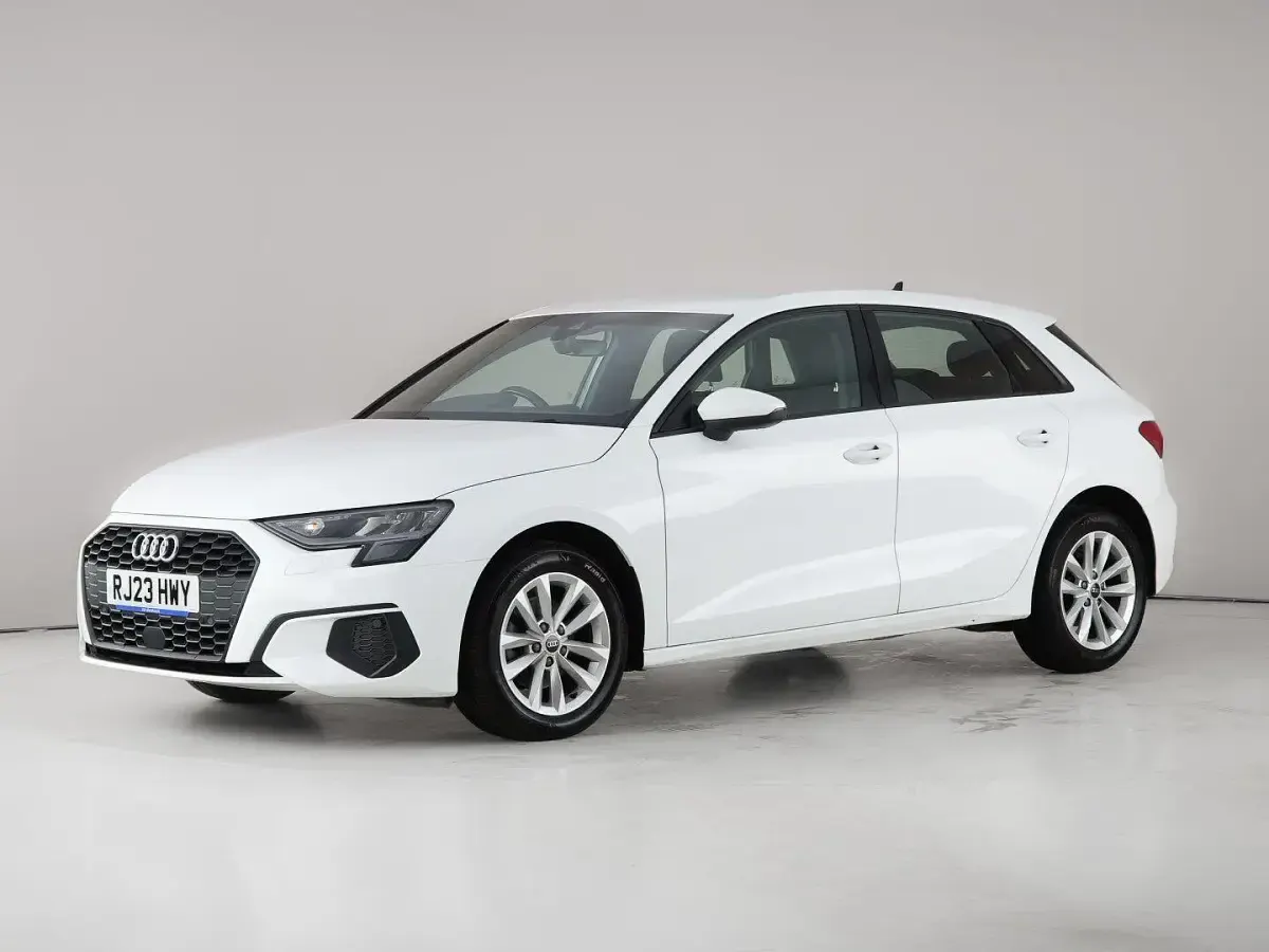Used Audi A3 Sportback 110 HP (80 kW) 2023 White Hatchback